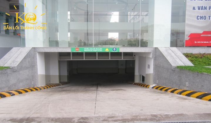 hinh-chup-loi-xuong-ham-gui-xe-samco-building